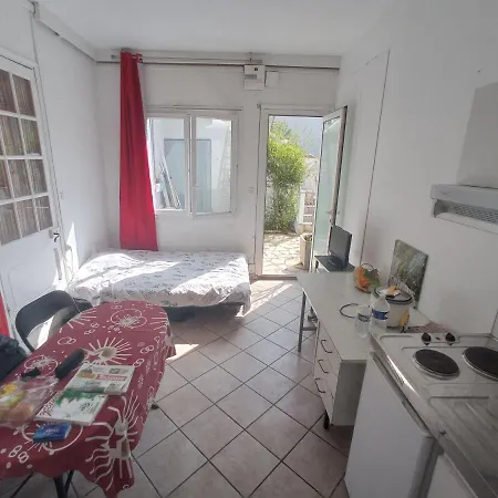 Meublée Indépendante, Avec Piscine, Pour 2 Personnes Toulouse