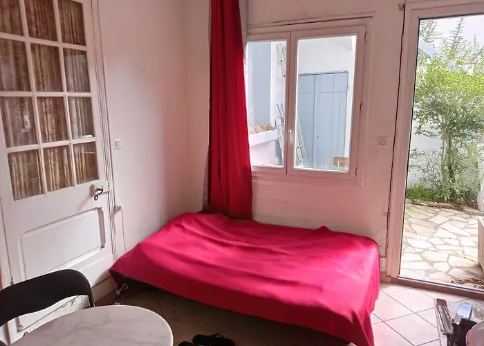 Meublée Indépendante, Avec Piscine, Pour 2 Personnes Apartamento