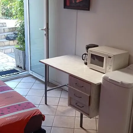 Apartament Independant, Avec Piscine Et Jardin, Direct Gare Aeroport, 1 Lit Pour 2 Personnes Direct Gare Aeroport Tuluza